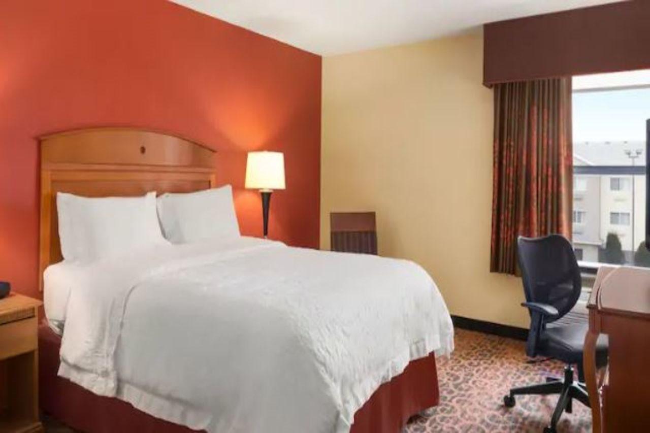 Hampton Inn Wichita-East Esterno foto