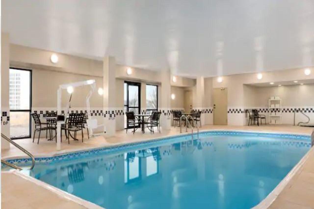 Hampton Inn Wichita-East Esterno foto