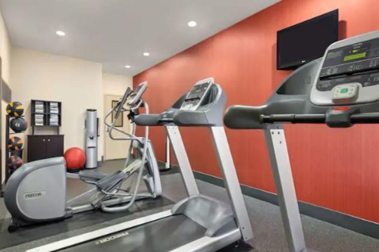 Hampton Inn Wichita-East Esterno foto
