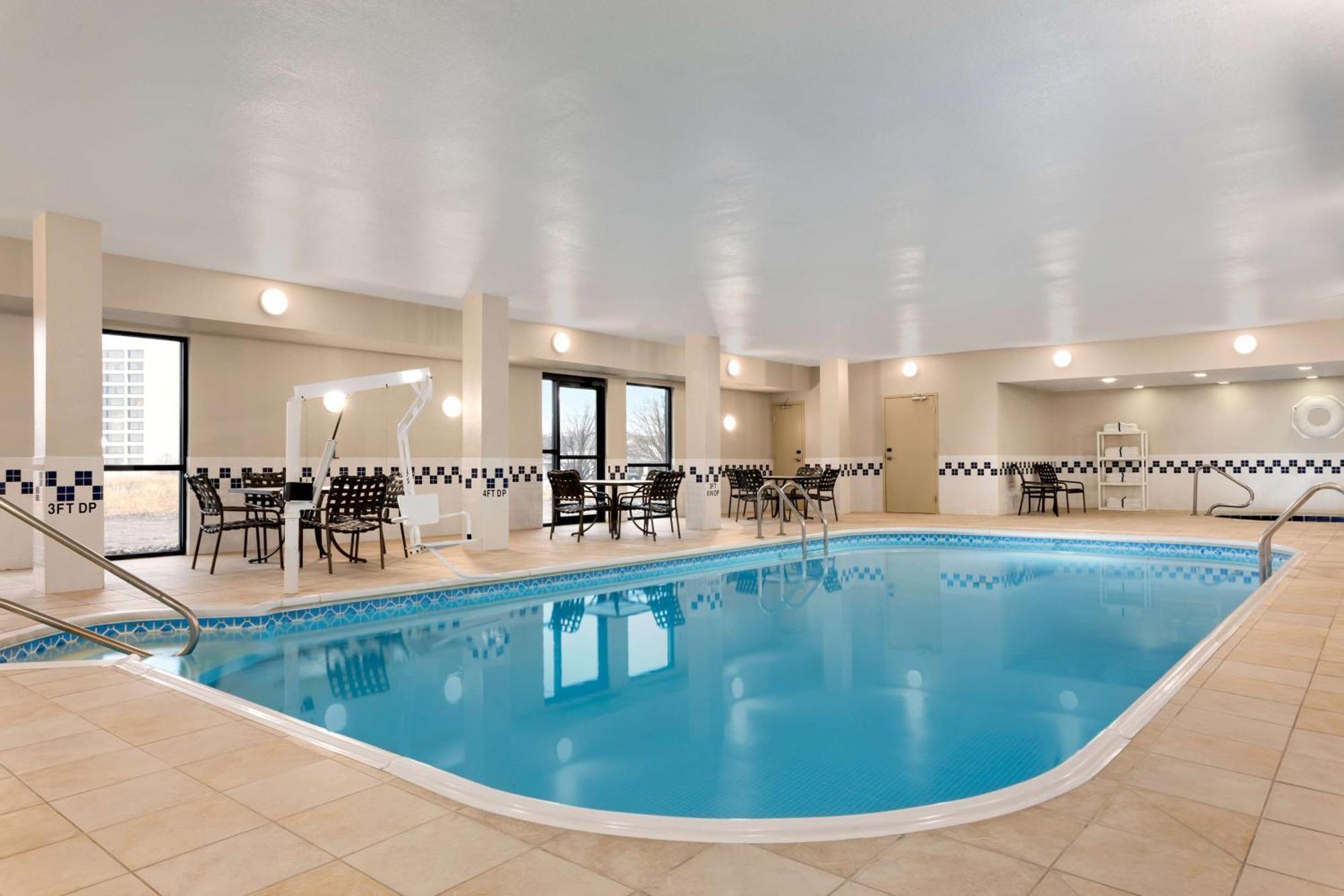 Hampton Inn Wichita-East Esterno foto