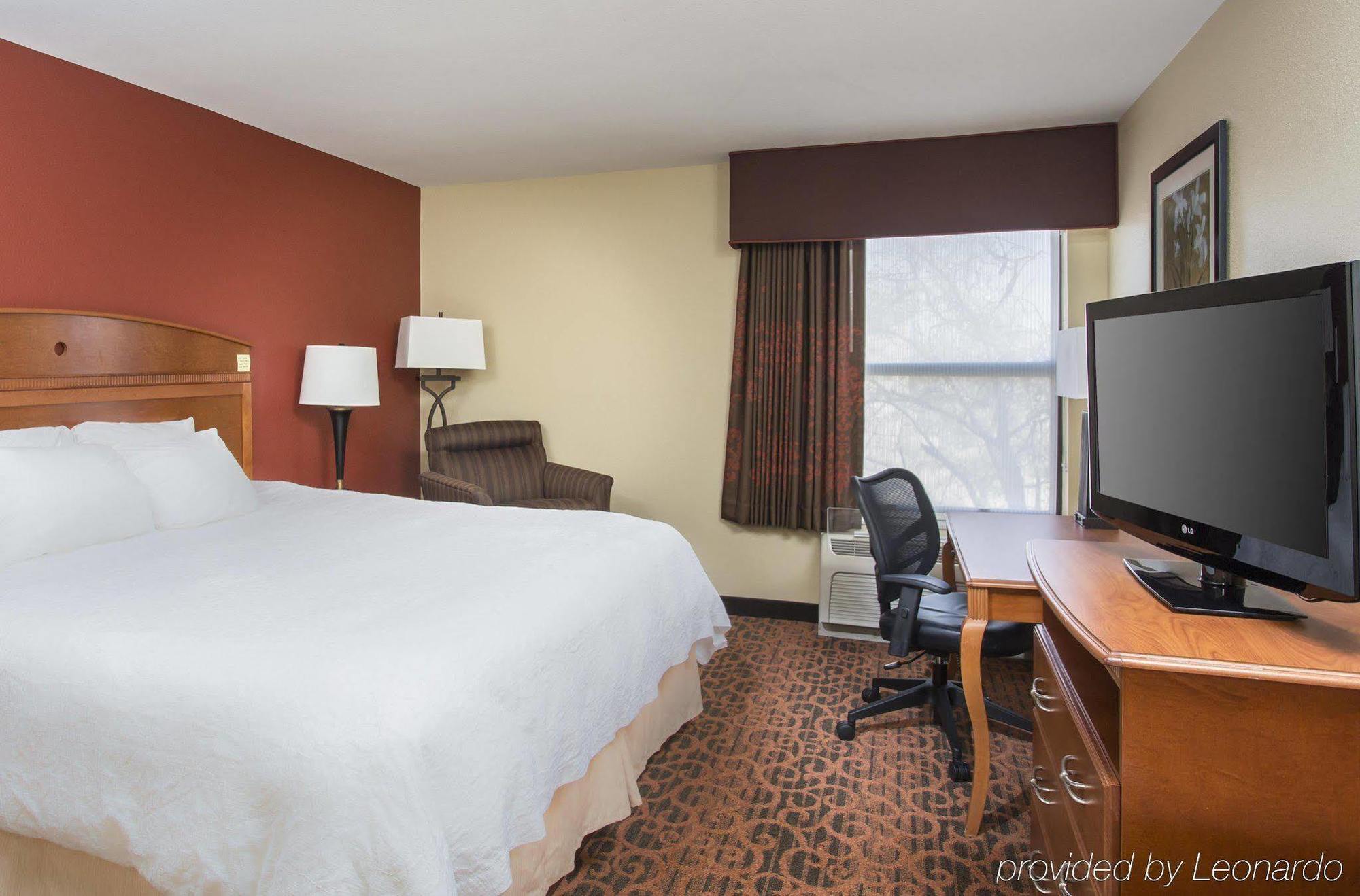 Hampton Inn Wichita-East Esterno foto