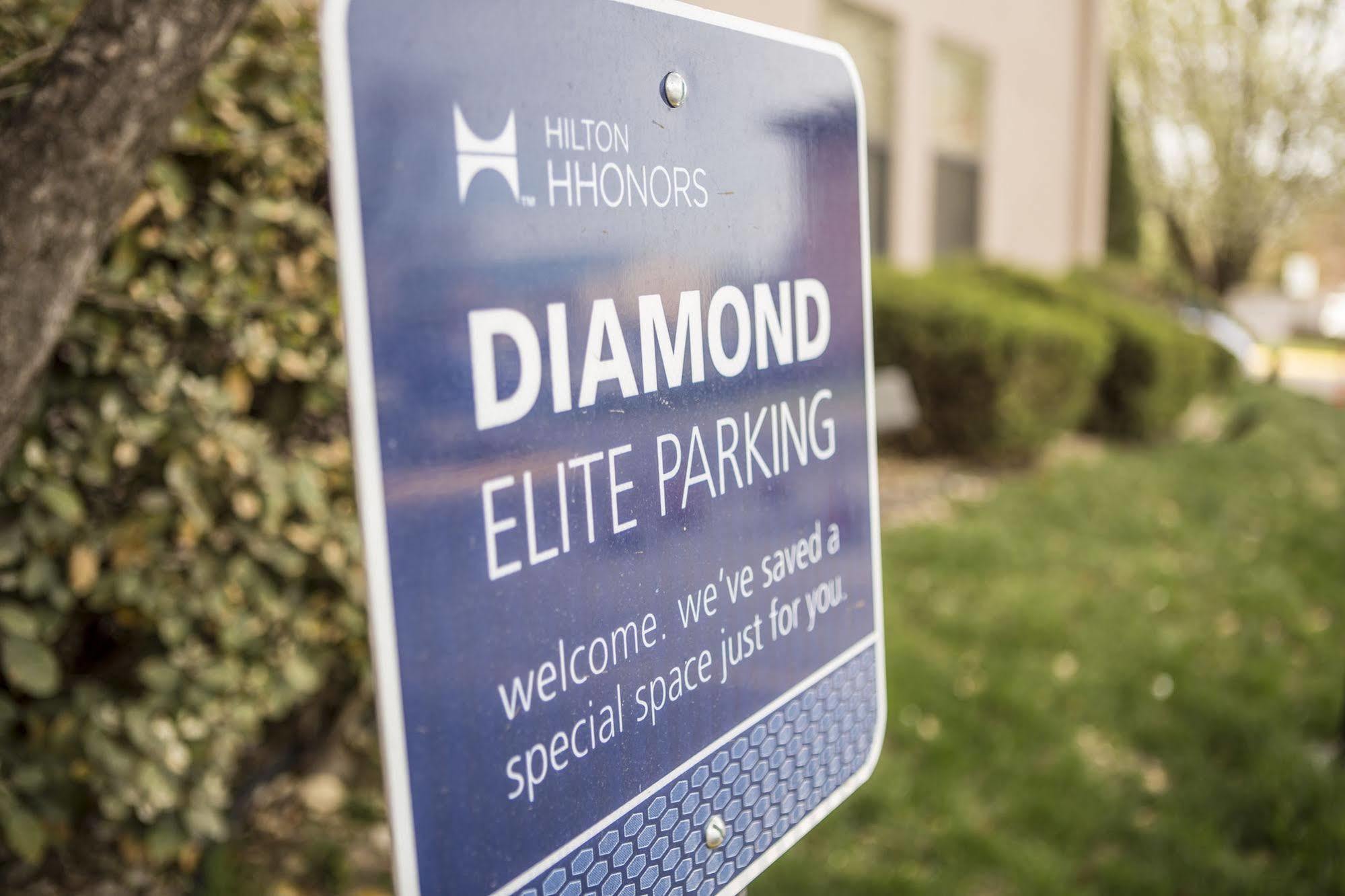 Hampton Inn Wichita-East Esterno foto